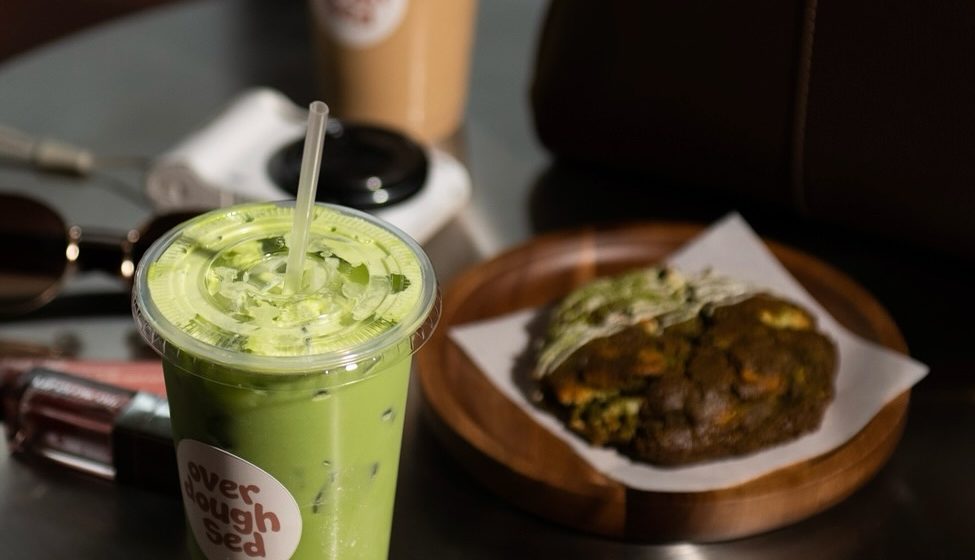 Hier koop je de lekkerste ijskoffie & matcha in Paramaribo